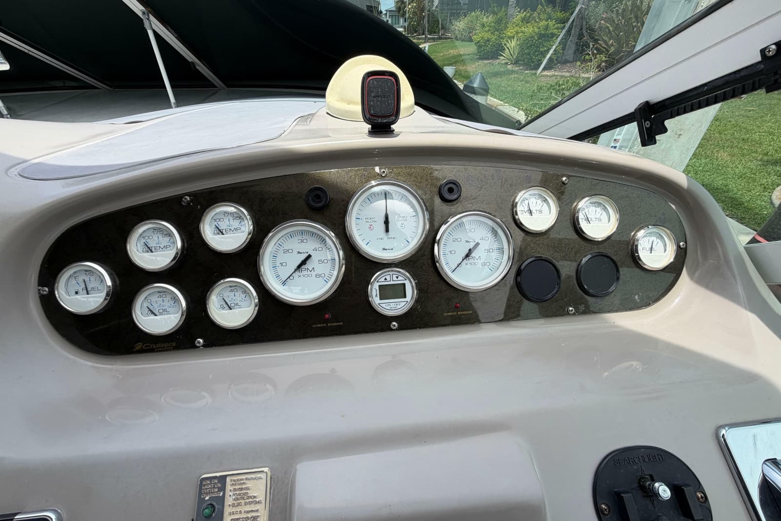 2001 Cruisers Yachts 3672 Express - Photo 17