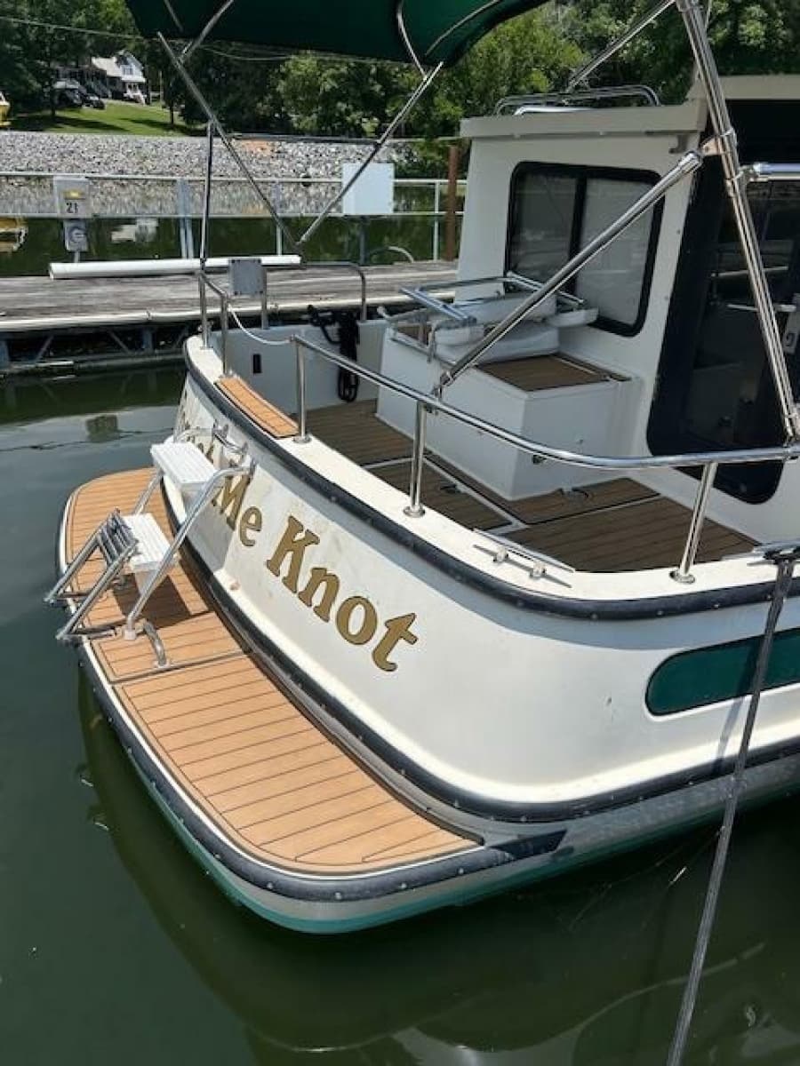 2001 Nordic Tugs 32 - Photo 25