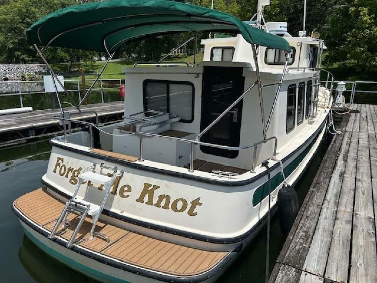 2001 Nordic Tugs 32 - Photo 4