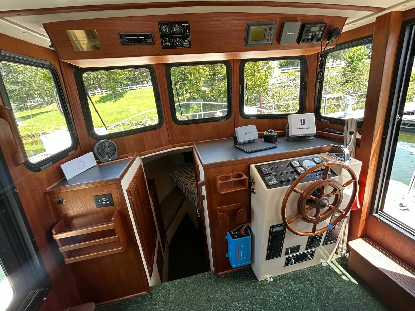 2001 Nordic Tugs 32 - Photo 31