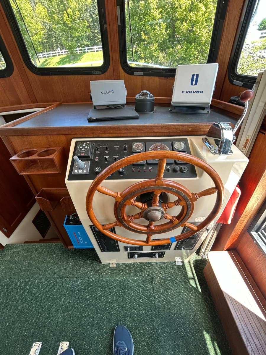 2001 Nordic Tugs 32 - Photo 32