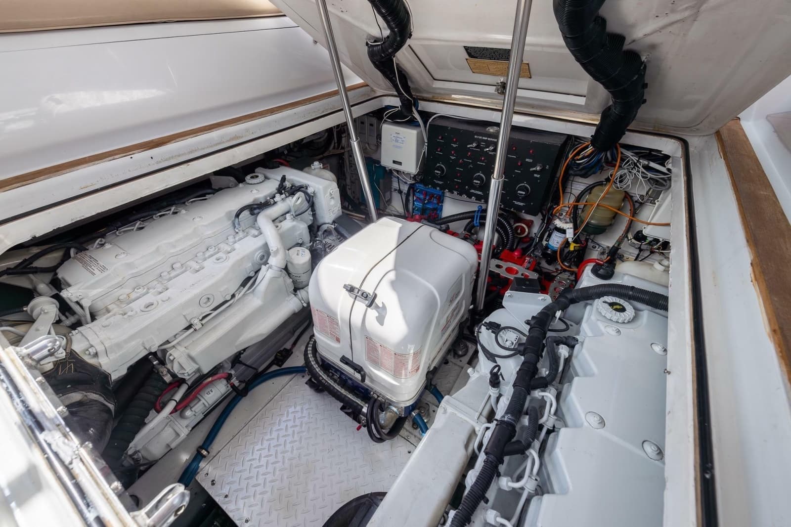 2001 Predator 35 Express - Photo 48