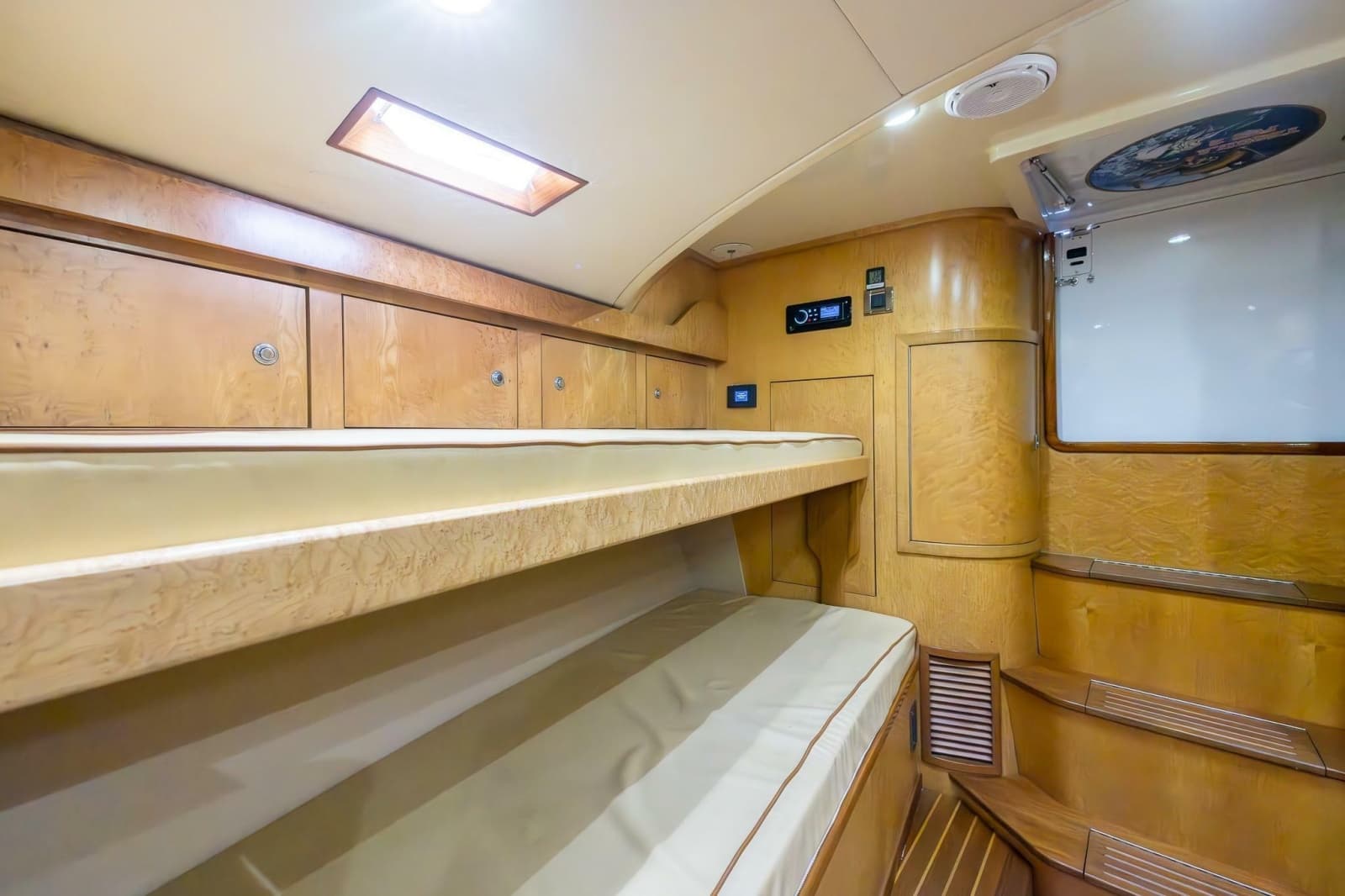 2001 Predator 35 Express - Photo 31