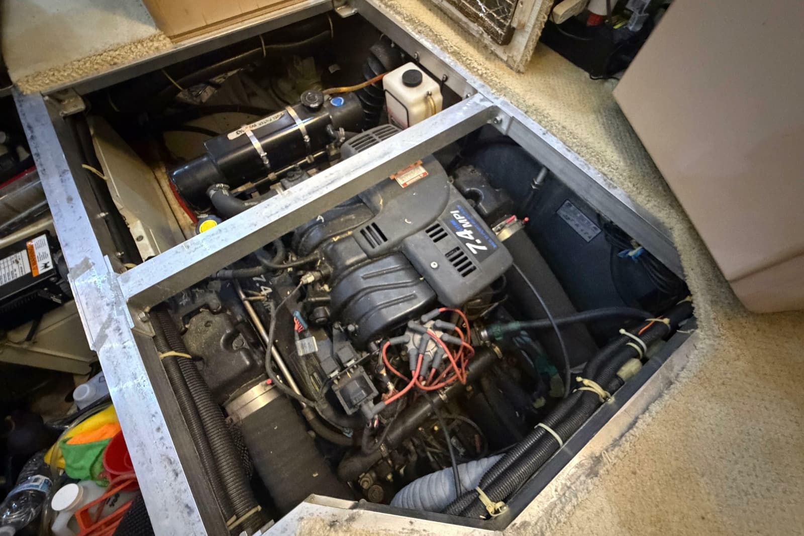 2000 Carver 356 Aft Cabin Motor Yacht - Photo 39
