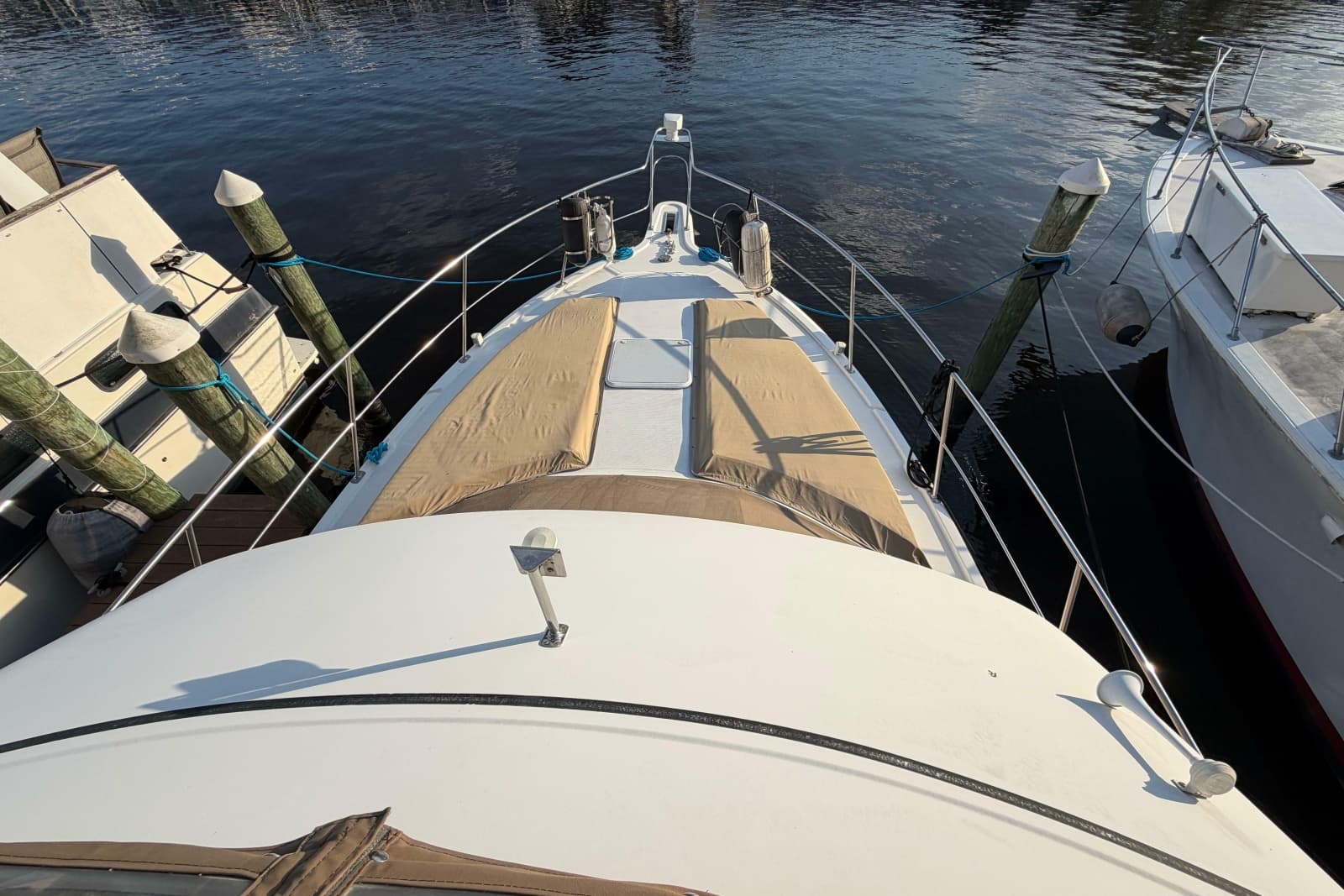 2000 Carver 356 Aft Cabin Motor Yacht - Photo 5