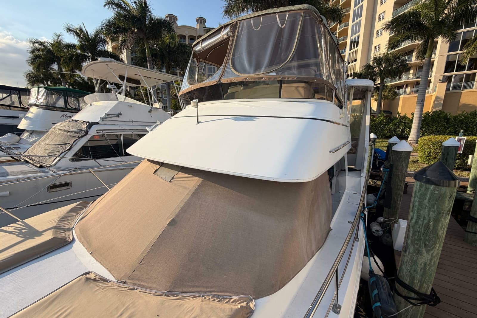 2000 Carver 356 Aft Cabin Motor Yacht - Photo 6