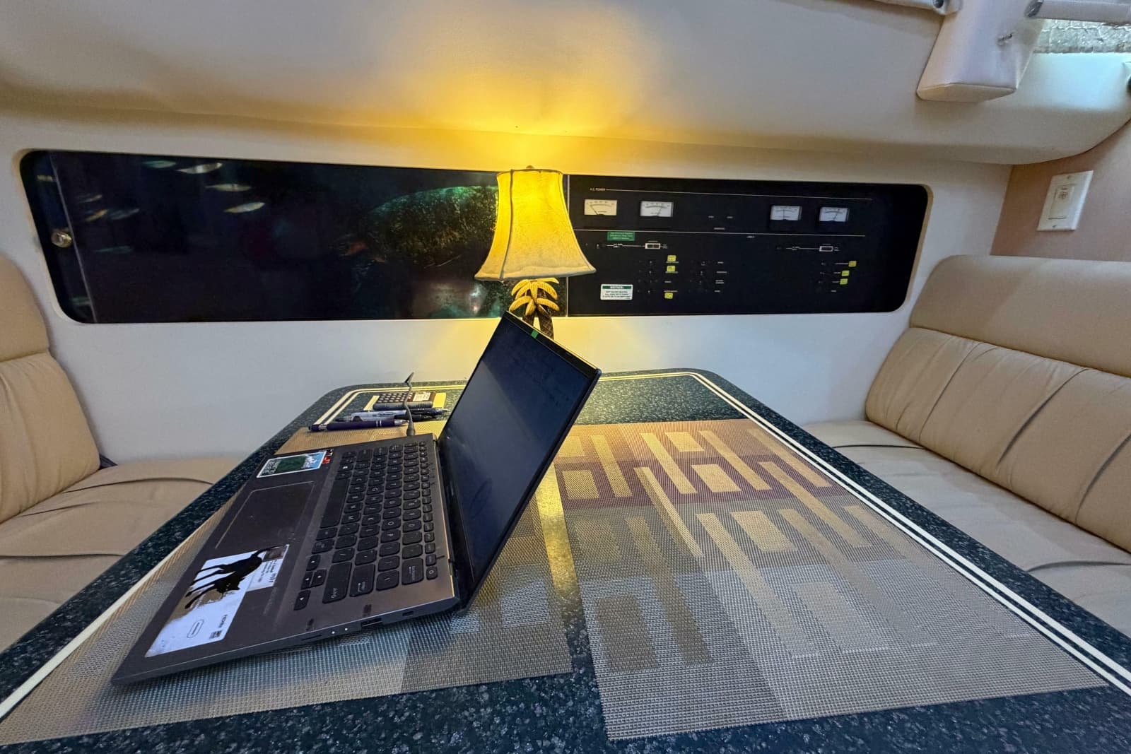 2000 Carver 356 Aft Cabin Motor Yacht - Photo 28