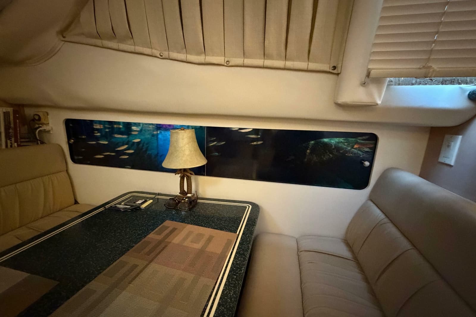 2000 Carver 356 Aft Cabin Motor Yacht - Photo 26