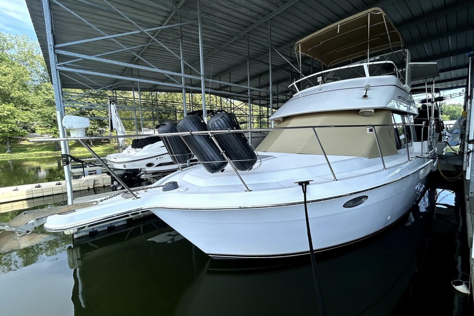 1999 Carver 326 Aft Cabin Motor Yacht - Photo 1