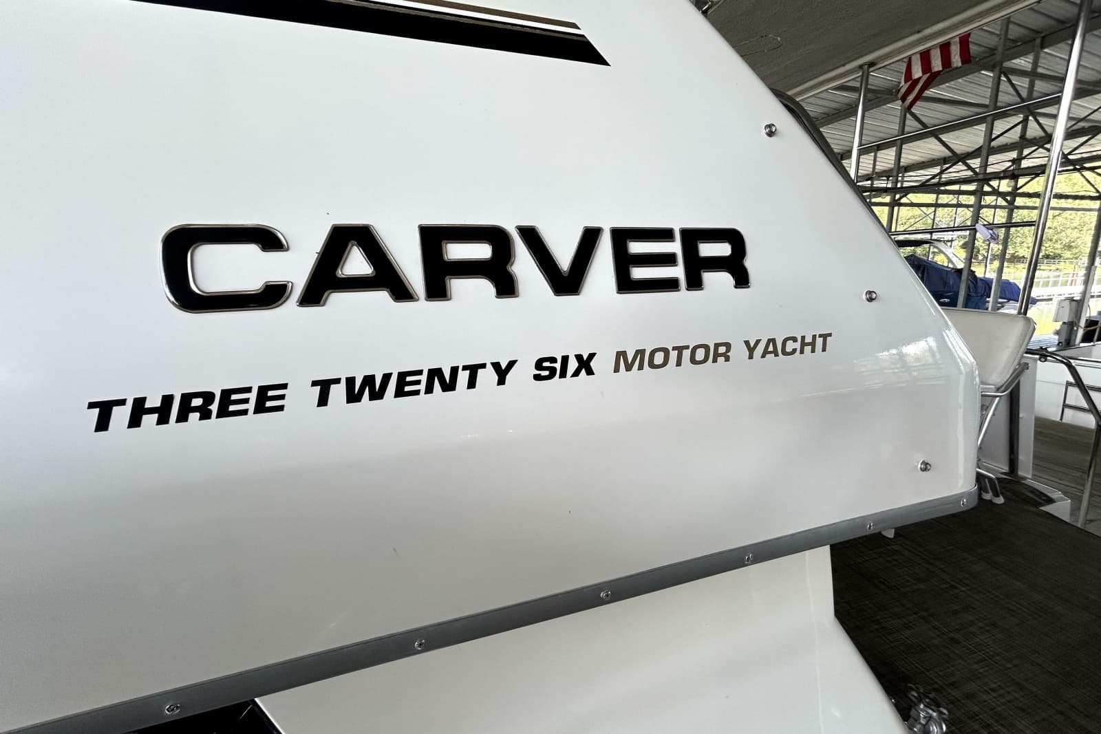 1999 Carver 326 Aft Cabin Motor Yacht - Photo 5