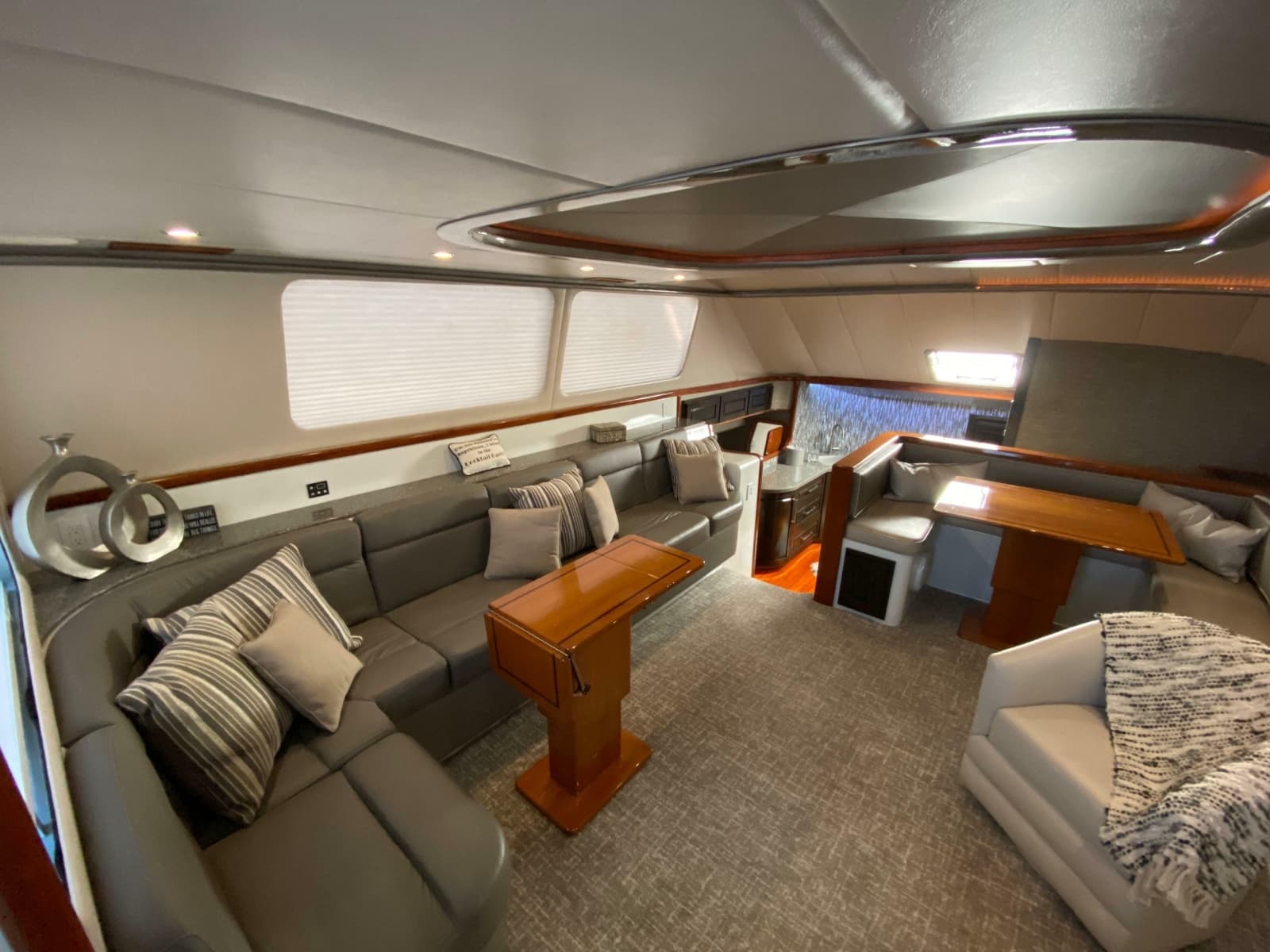 1995 Mares 58 Power Cat - Photo 32