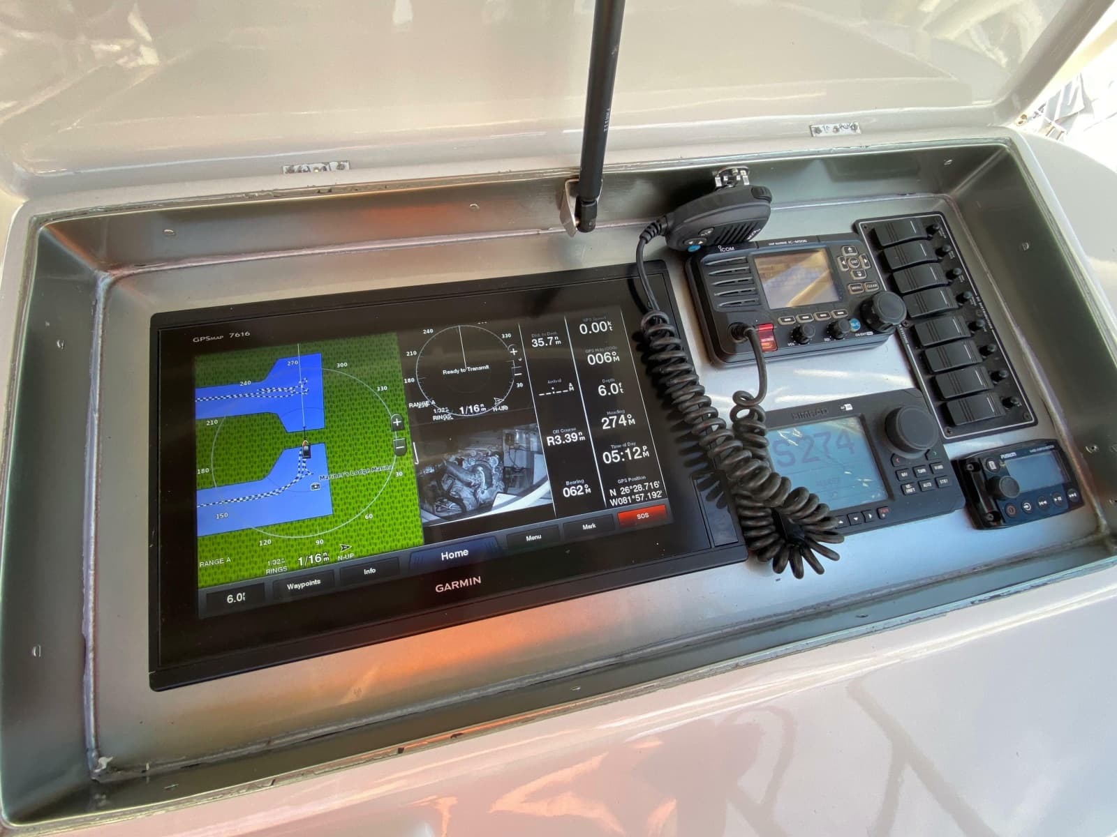 1995 Mares 58 Power Cat - Photo 10