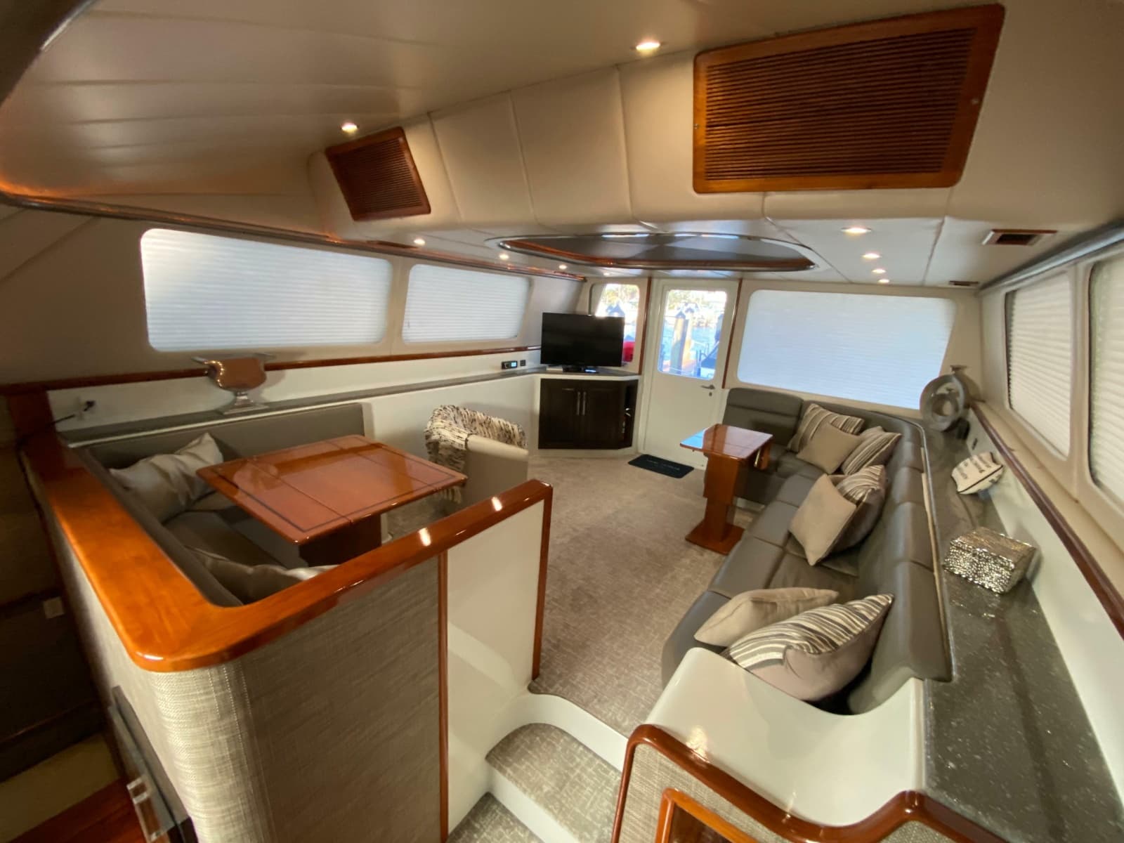 1995 Mares 58 Power Cat - Photo 35