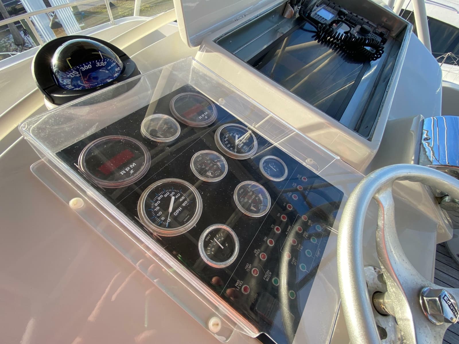 1995 Mares 58 Power Cat - Photo 13