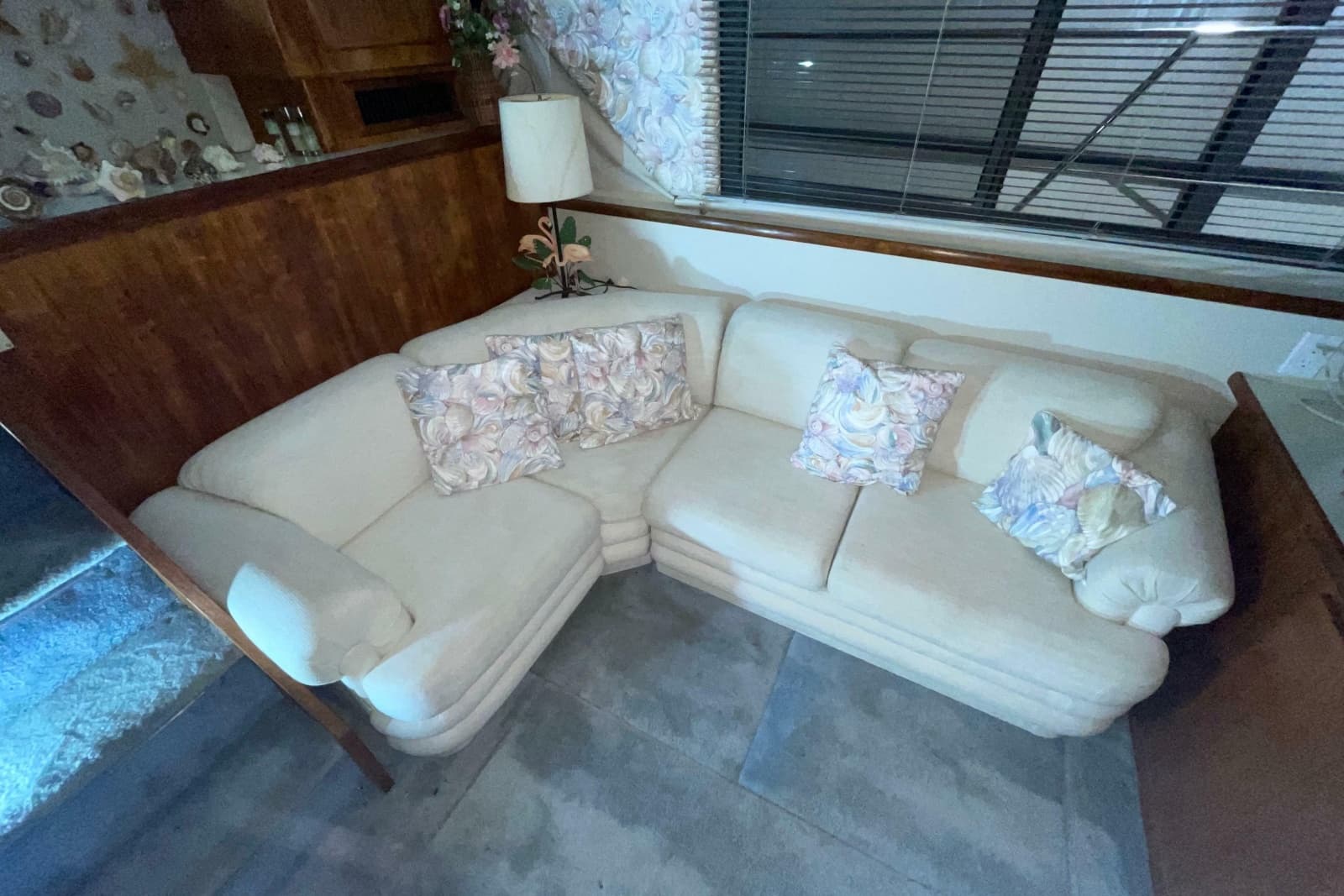 1994 Carver 370 Aft Cabin Motor Yacht - Photo 38