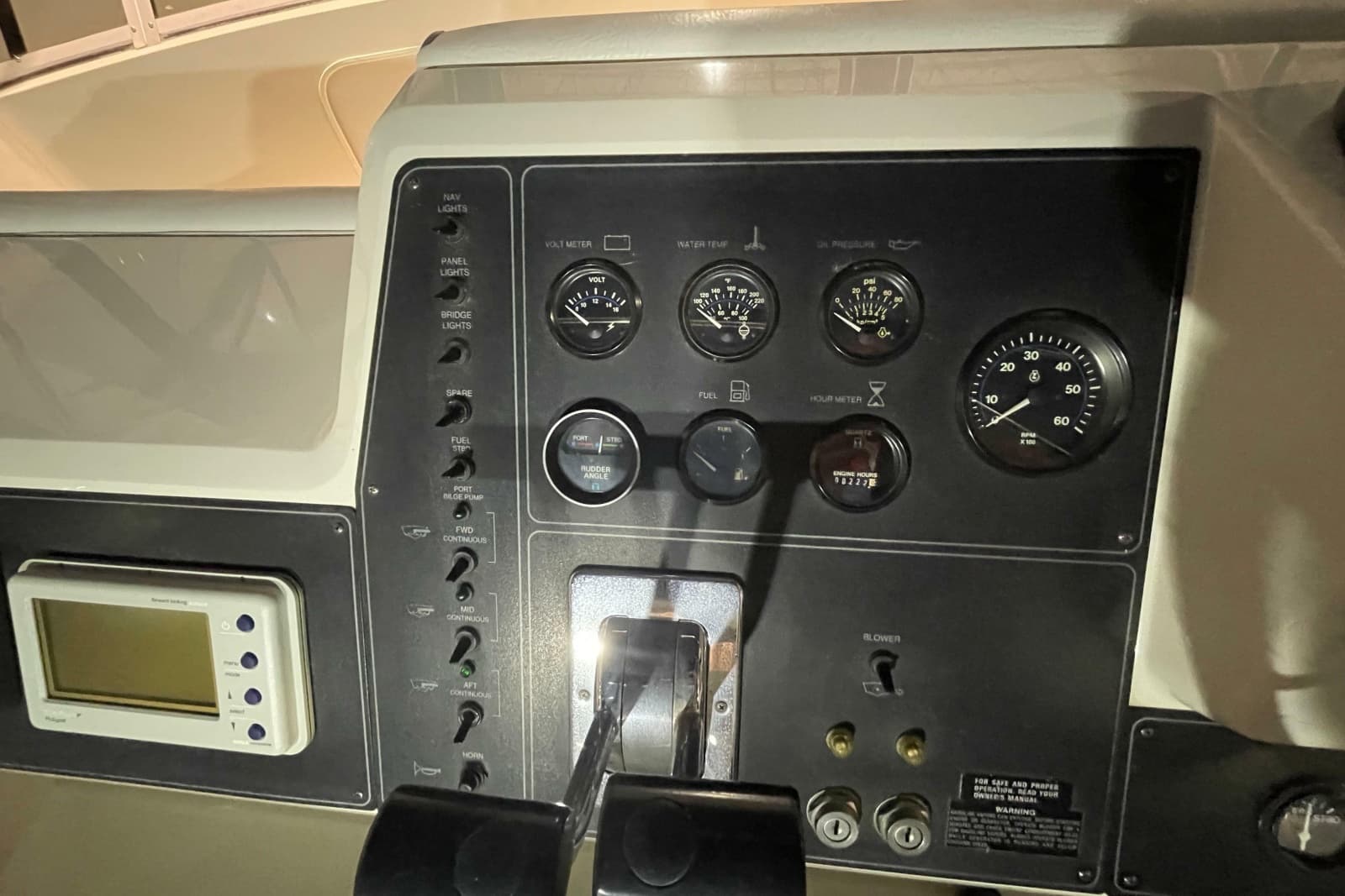 1994 Carver 370 Aft Cabin Motor Yacht - Photo 20