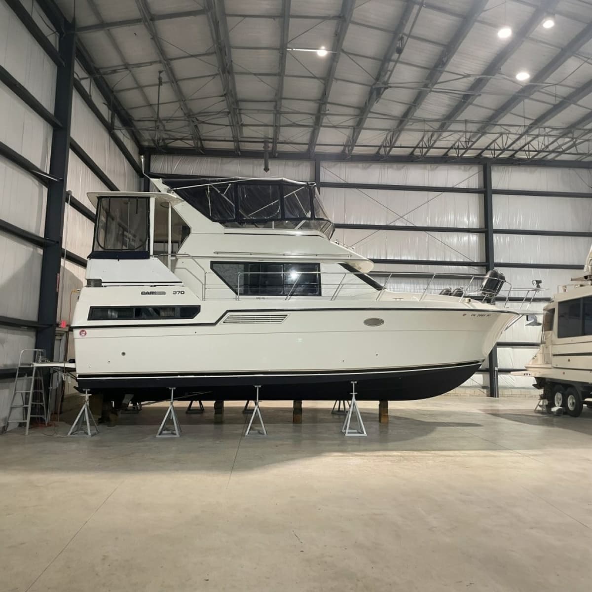 1994 Carver 370 Aft Cabin Motor Yacht - Photo 1