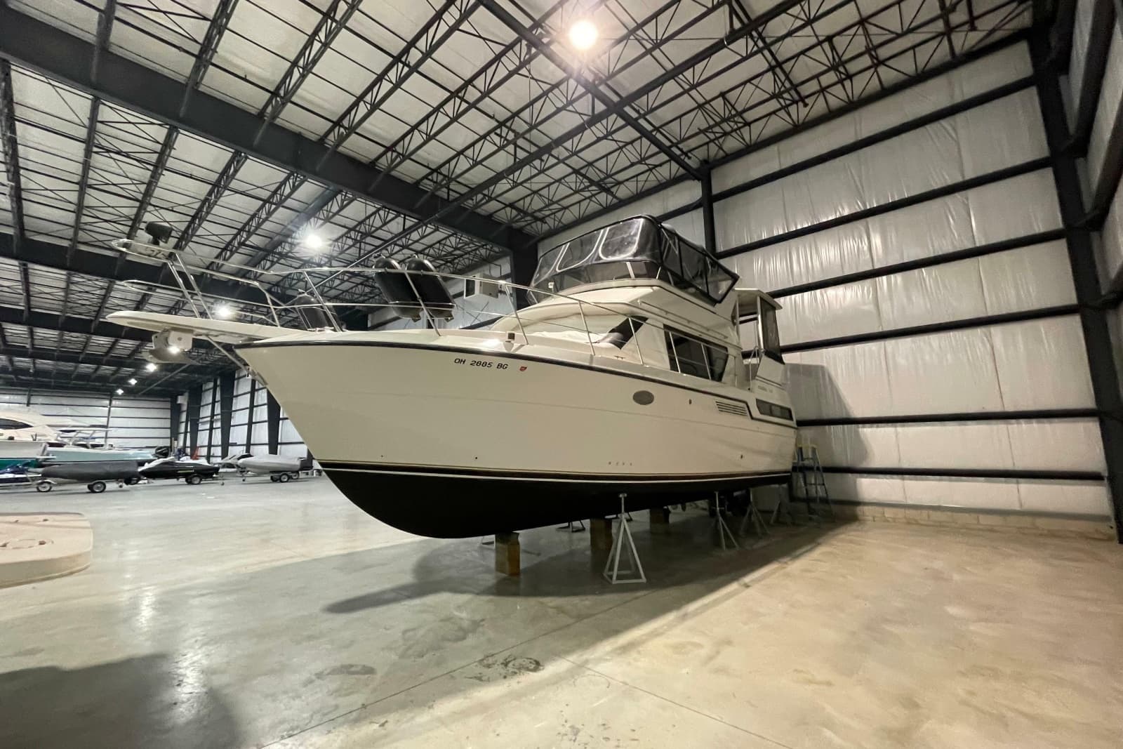 1994 Carver 370 Aft Cabin Motor Yacht - Photo 3
