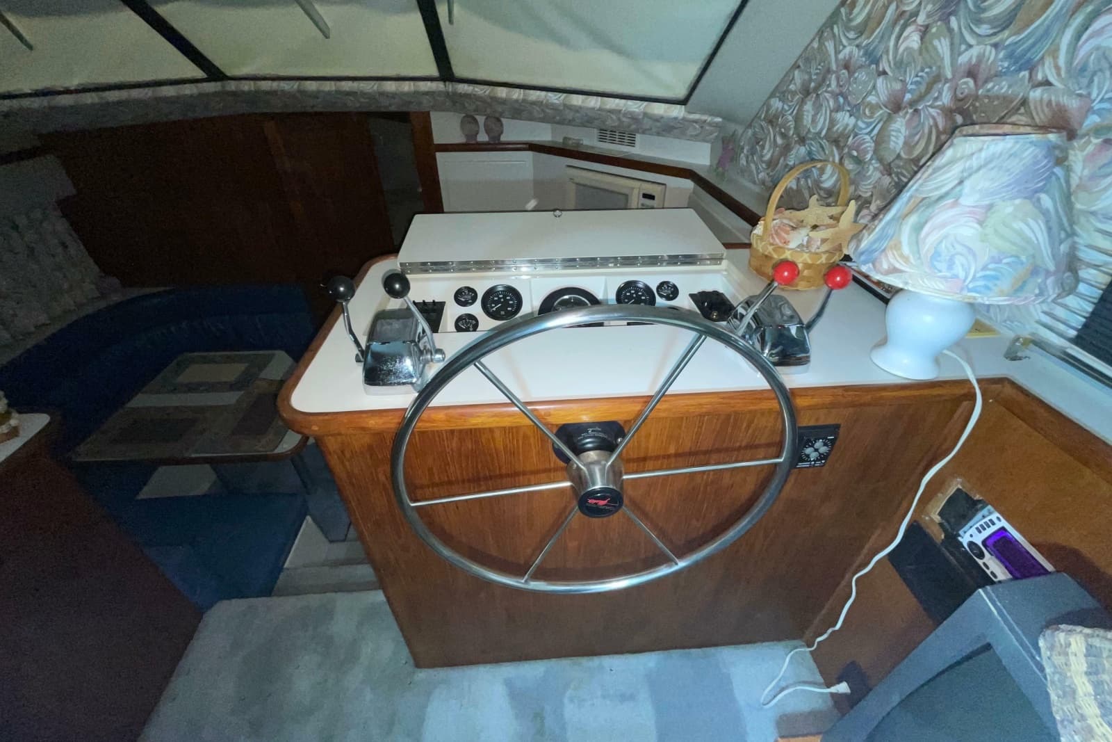 1994 Carver 370 Aft Cabin Motor Yacht - Photo 37
