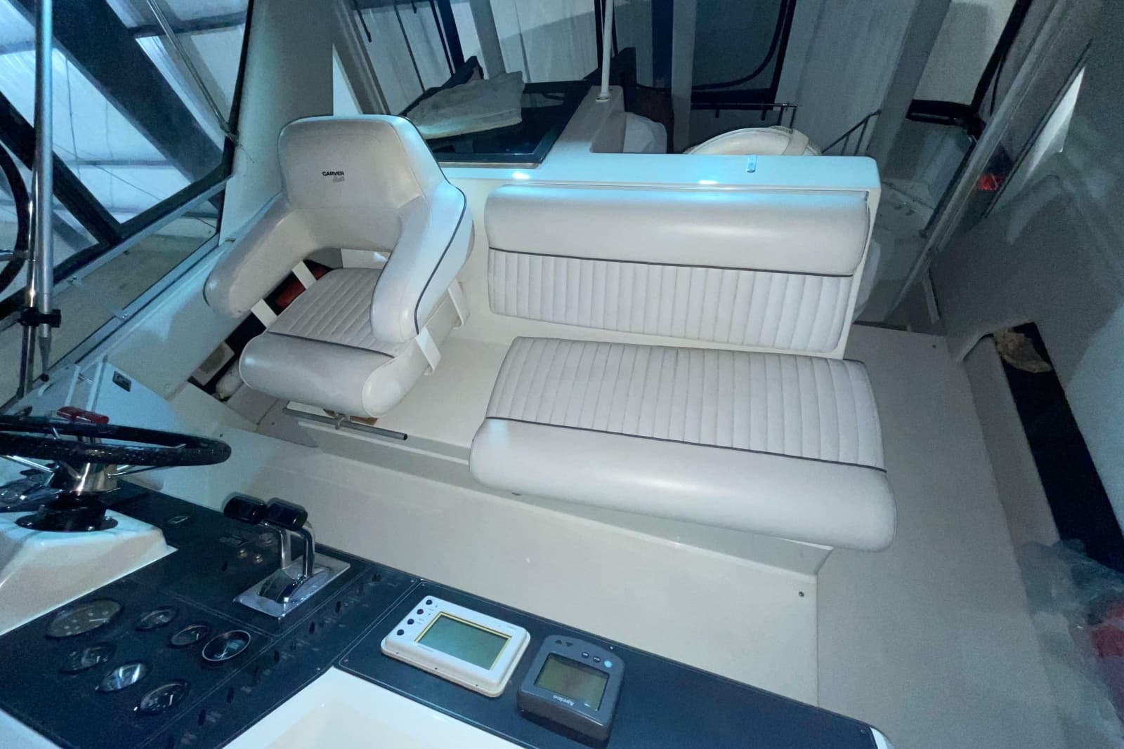 1994 Carver 370 Aft Cabin Motor Yacht - Photo 25