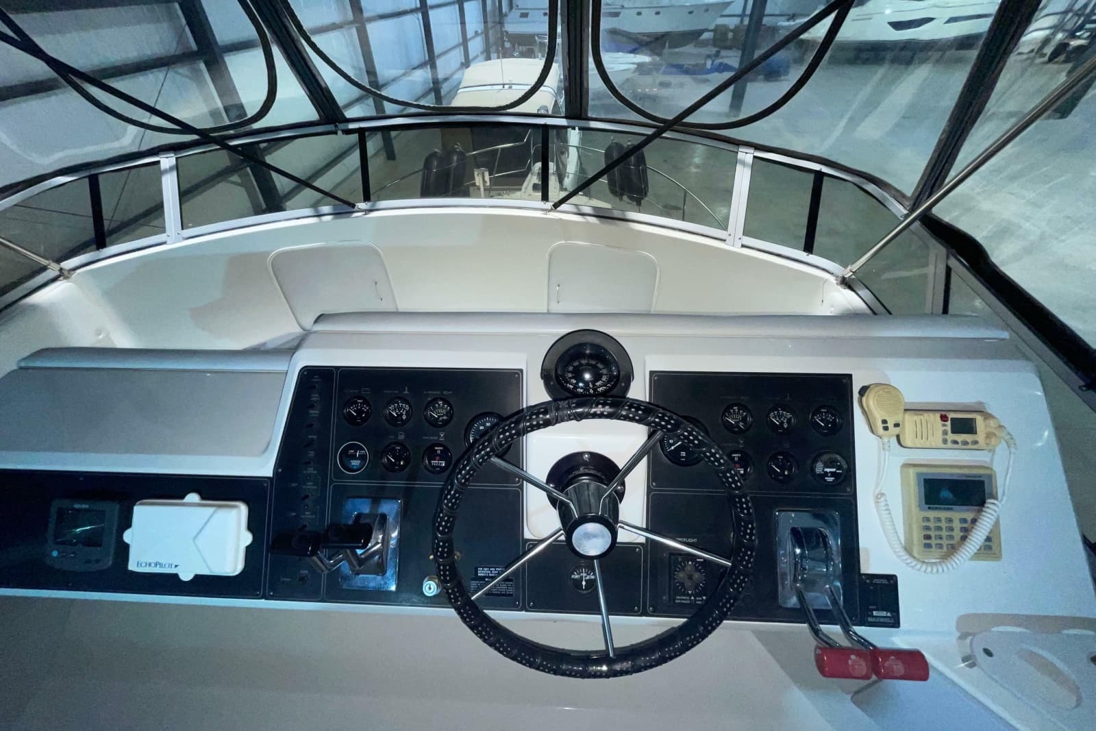 1994 Carver 370 Aft Cabin Motor Yacht - Photo 16
