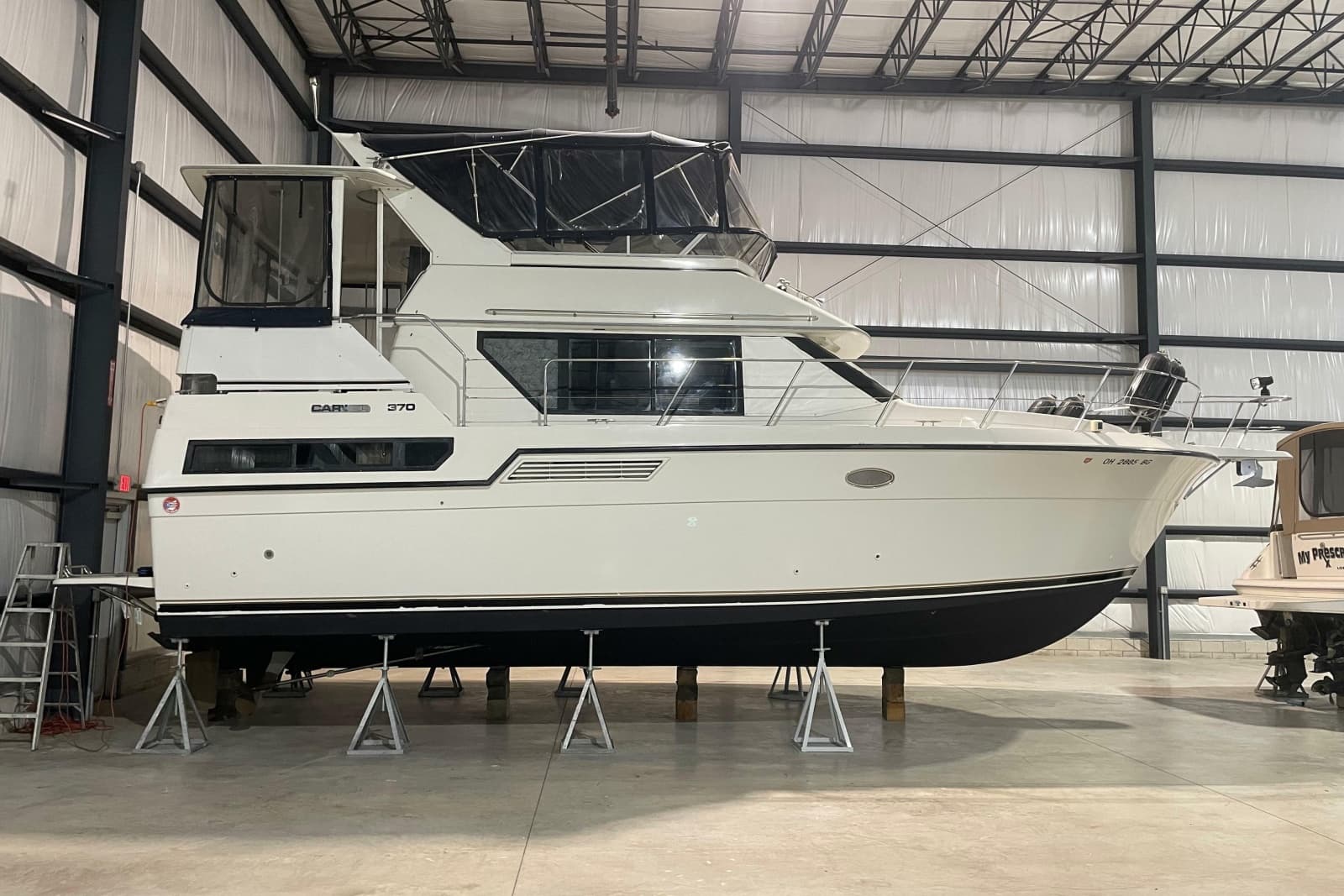 1994 Carver 370 Aft Cabin Motor Yacht - Photo 1