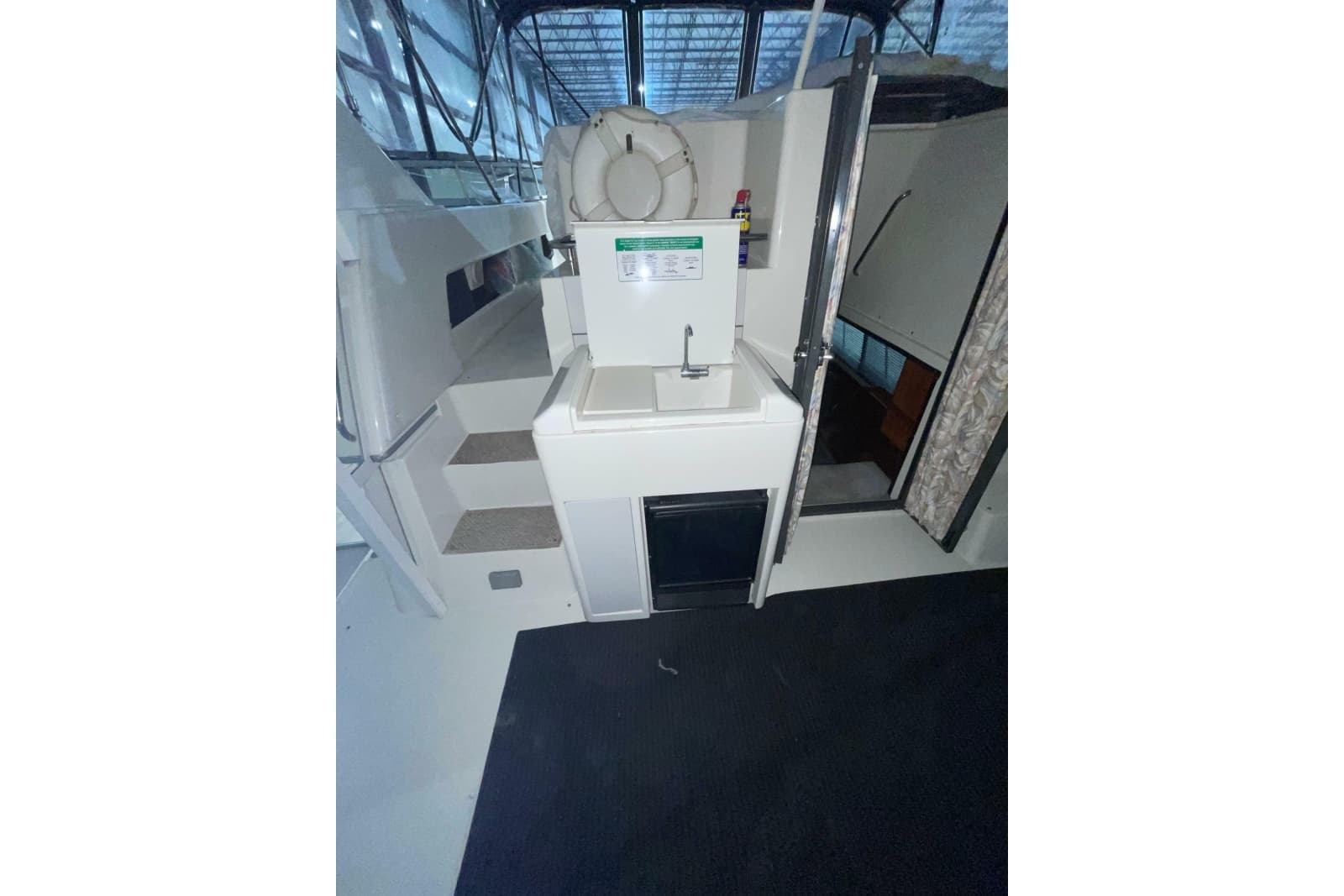 1994 Carver 370 Aft Cabin Motor Yacht - Photo 15