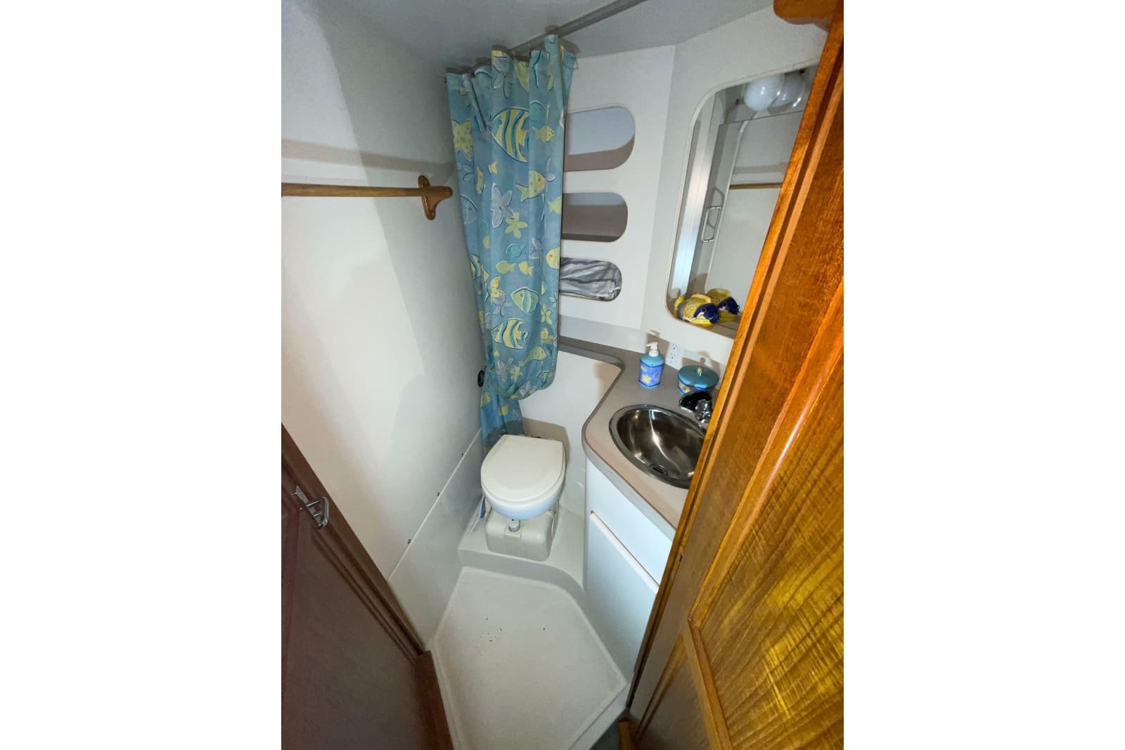 1994 Carver 370 Aft Cabin Motor Yacht - Photo 32