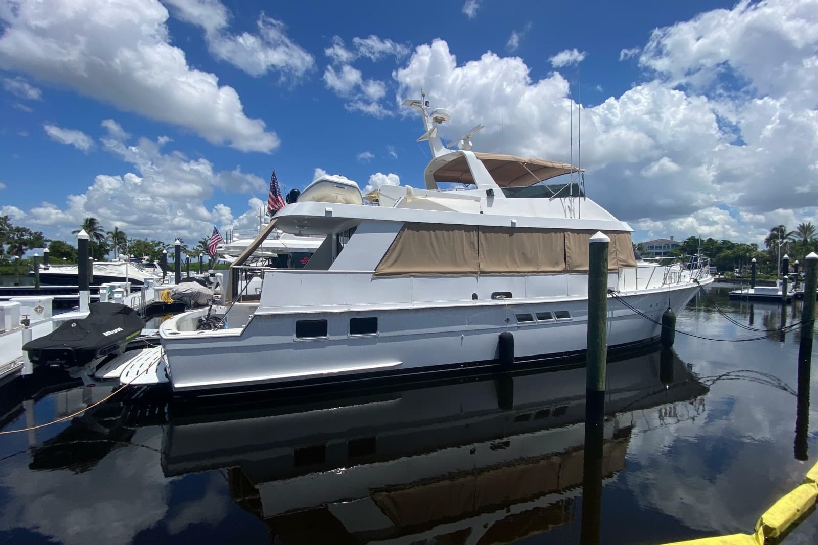 1991 Hatteras 70 Cockpit Motor Yacht - Photo 3