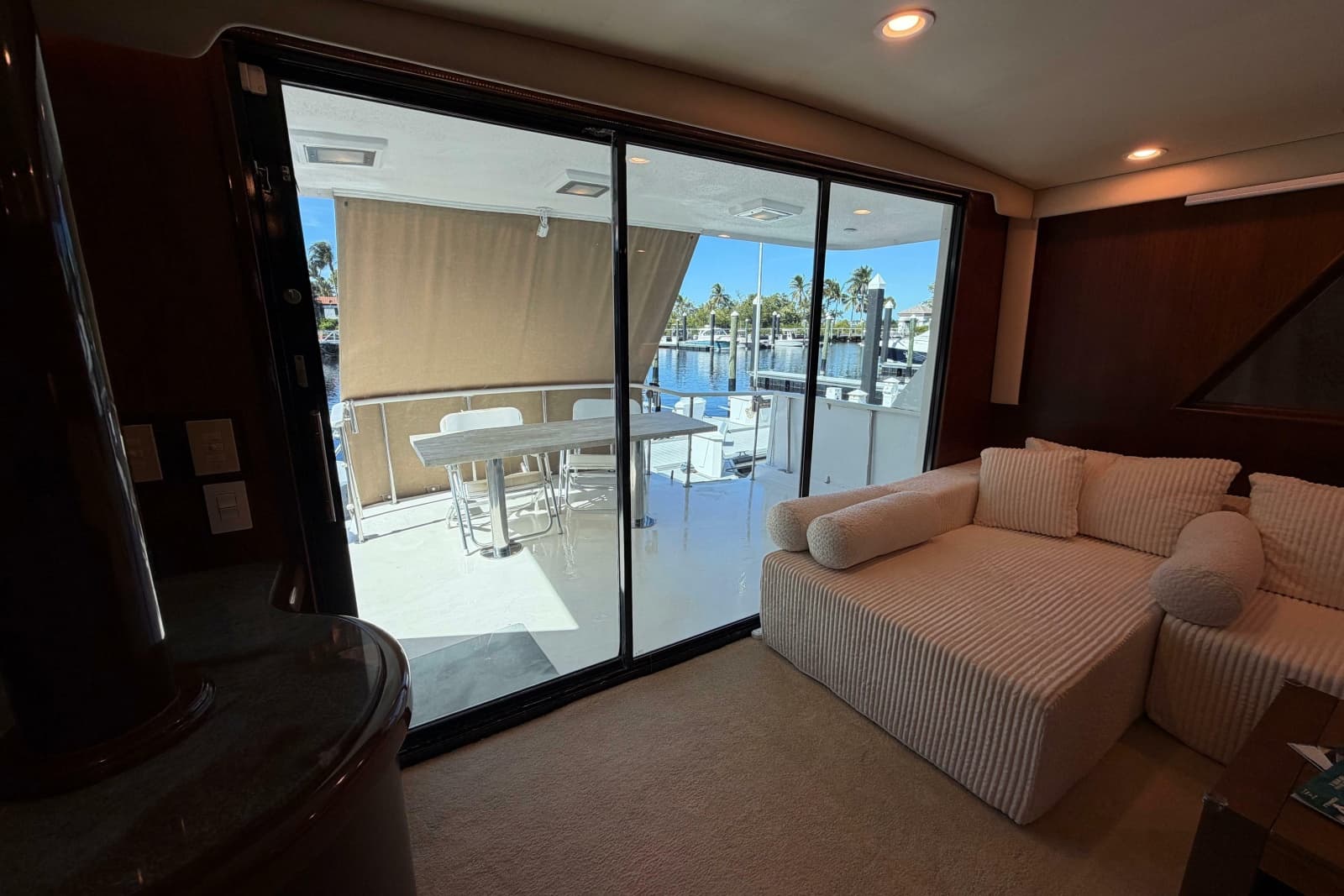 1991 Hatteras 70 Cockpit Motor Yacht - Photo 63