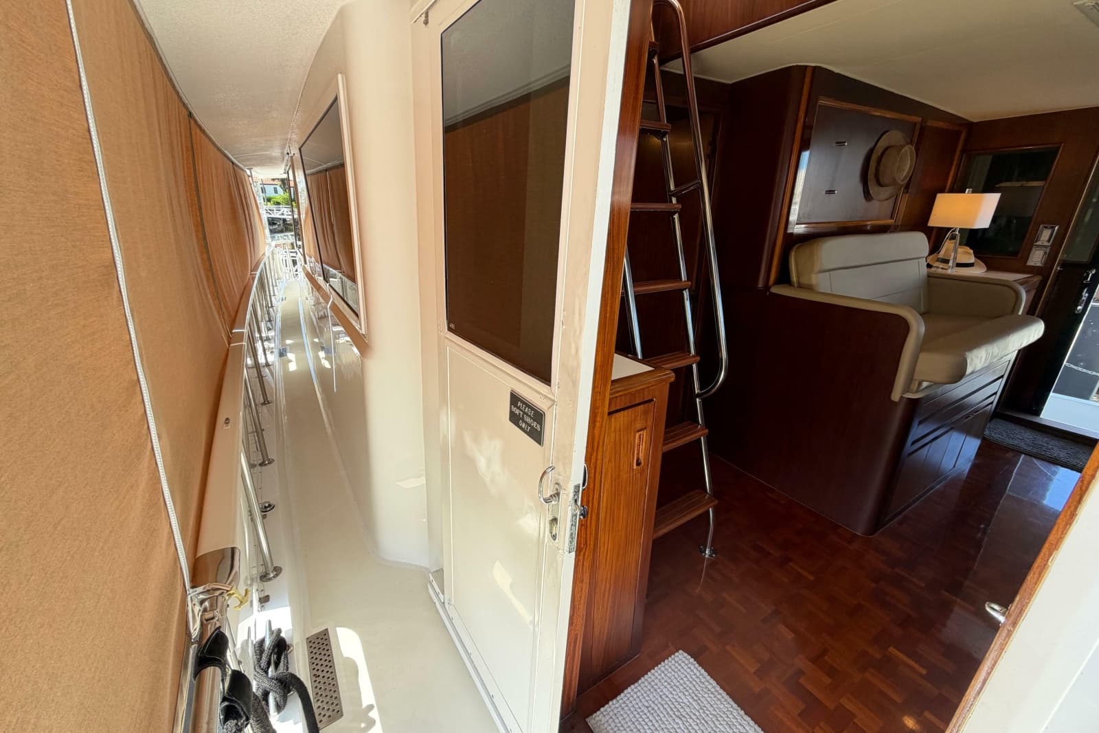 1991 Hatteras 70 Cockpit Motor Yacht - Photo 38