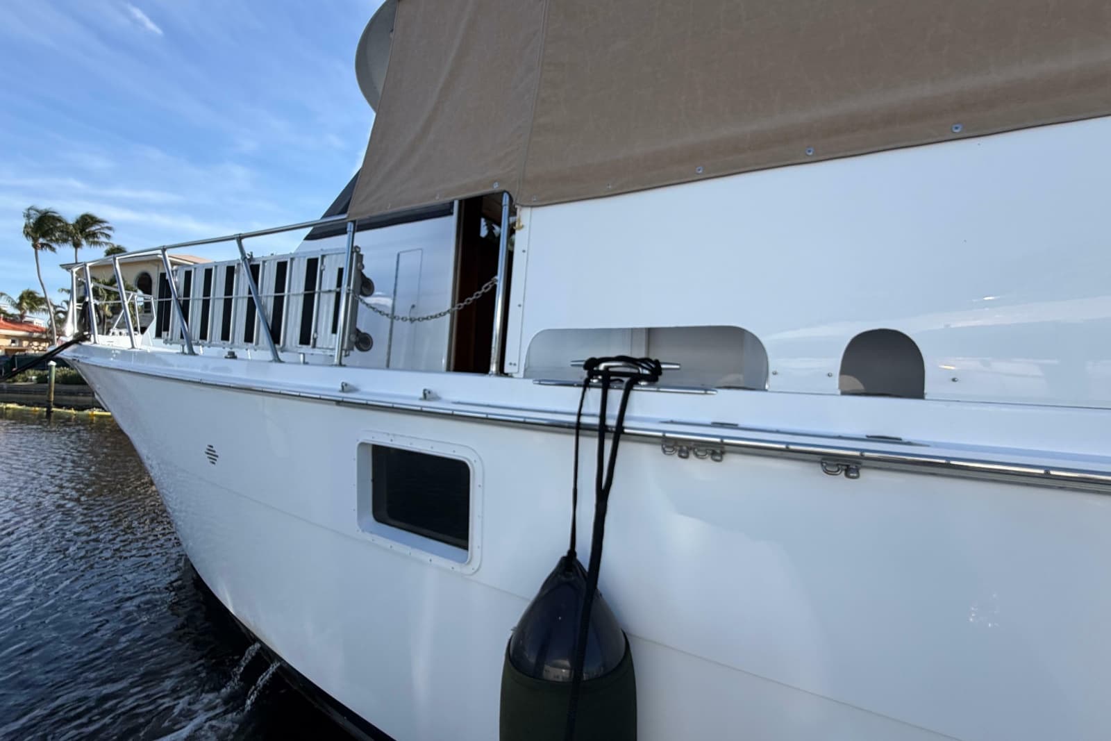 1991 Hatteras 70 Cockpit Motor Yacht - Photo 23