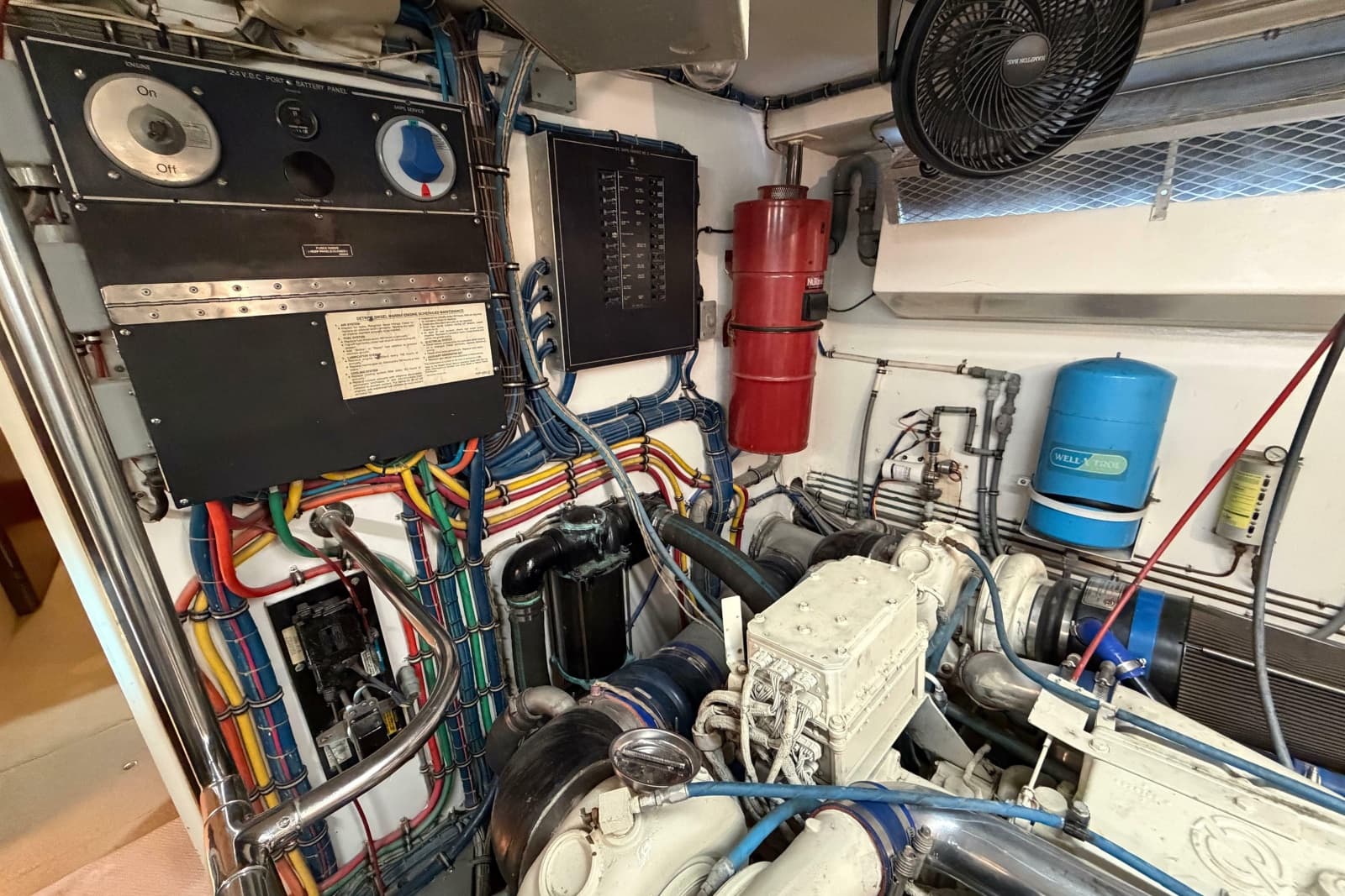 1991 Hatteras 70 Cockpit Motor Yacht - Photo 115
