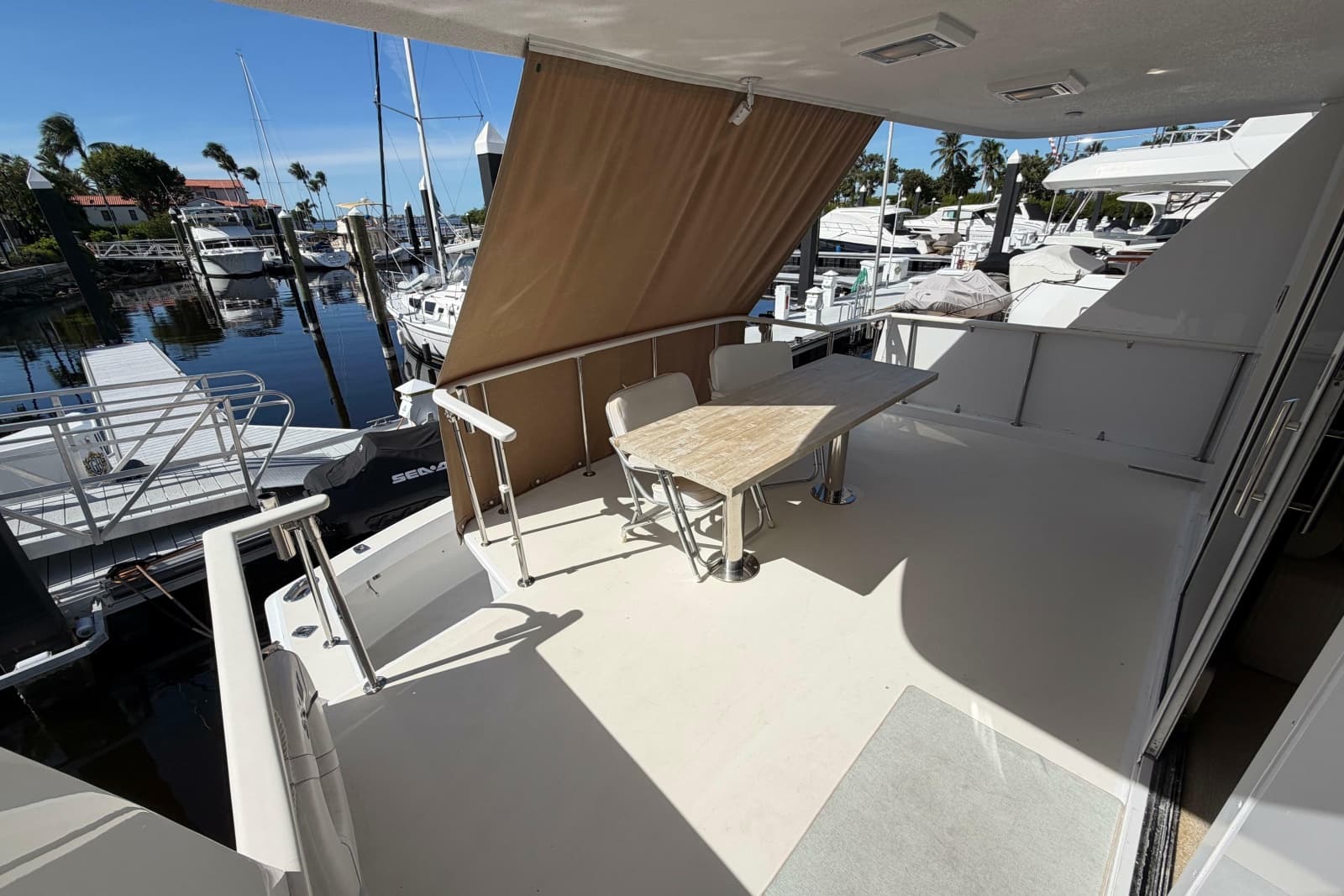 1991 Hatteras 70 Cockpit Motor Yacht - Photo 34