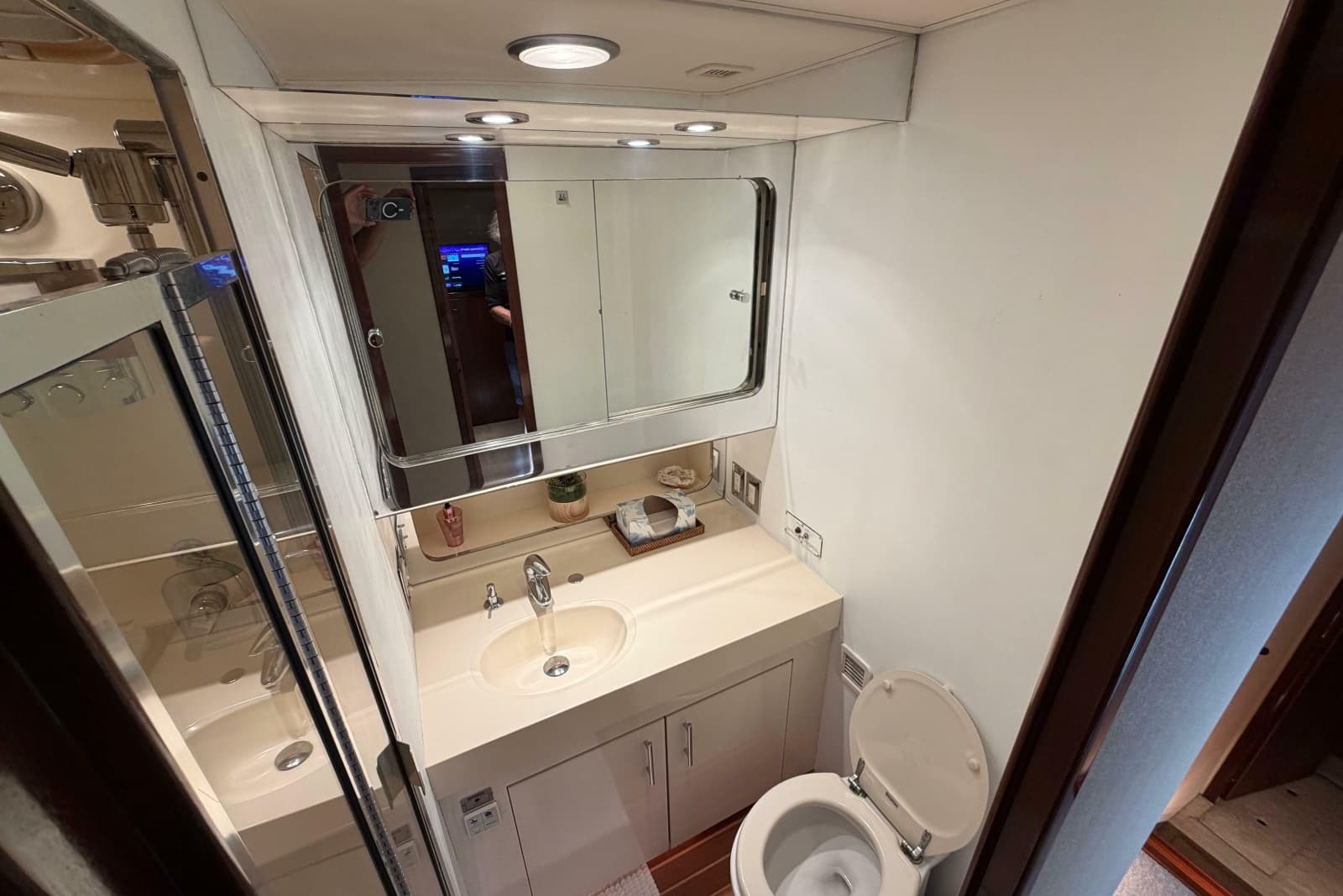 1991 Hatteras 70 Cockpit Motor Yacht - Photo 87