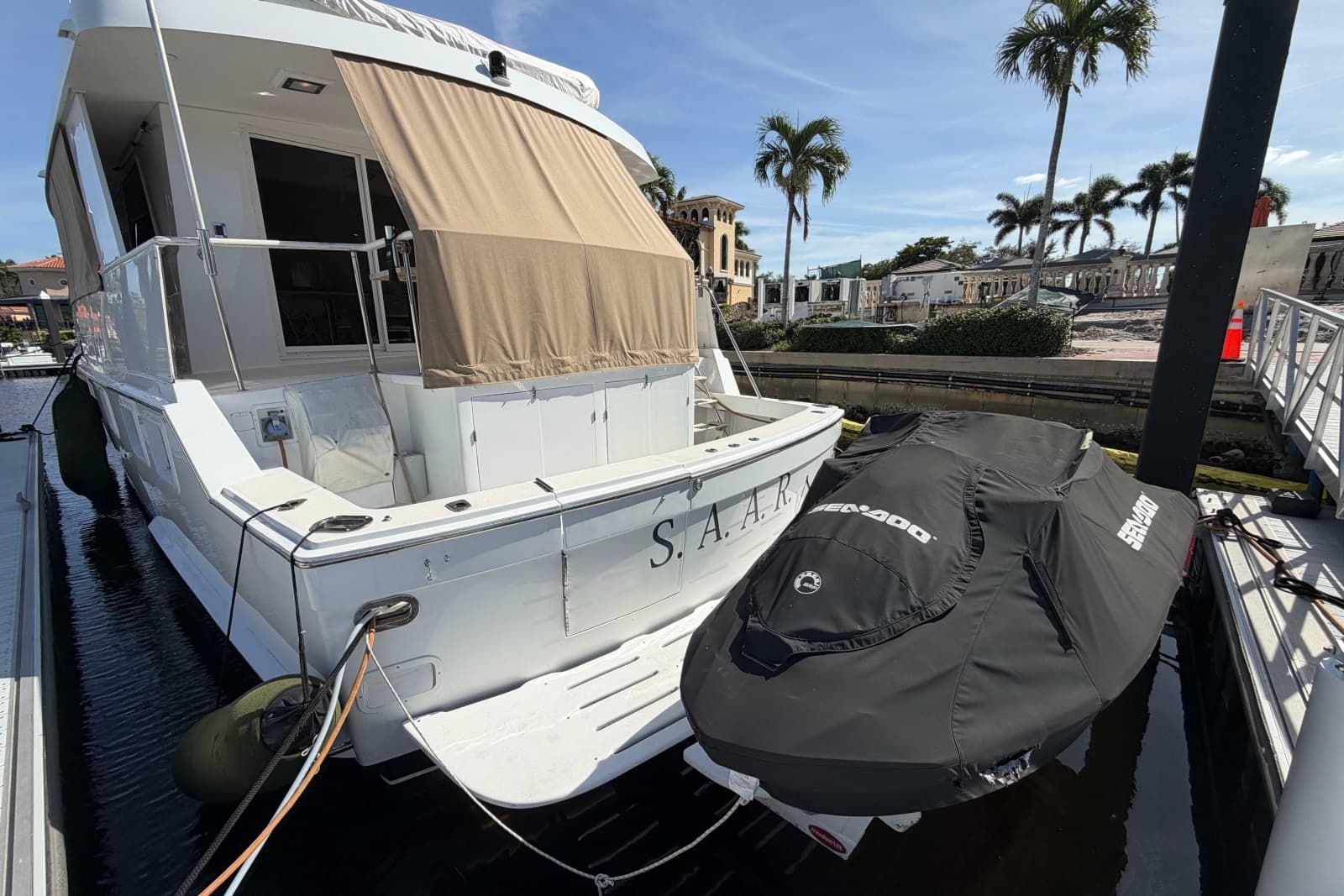 1991 Hatteras 70 Cockpit Motor Yacht - Photo 30