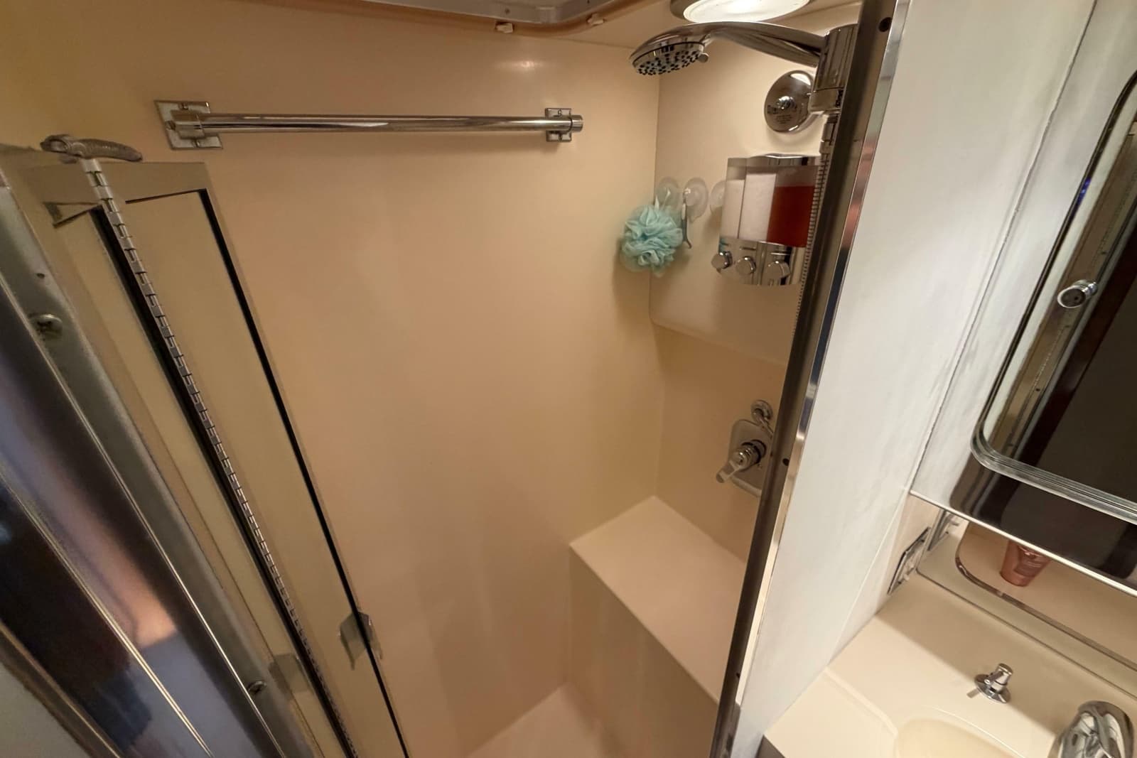 1991 Hatteras 70 Cockpit Motor Yacht - Photo 89
