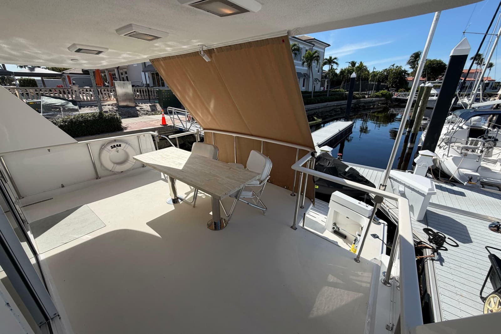 1991 Hatteras 70 Cockpit Motor Yacht - Photo 33