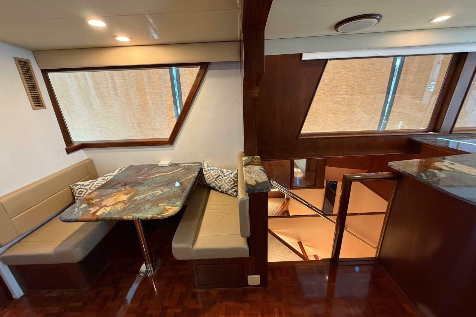 1991 Hatteras 70 Cockpit Motor Yacht - Photo 60