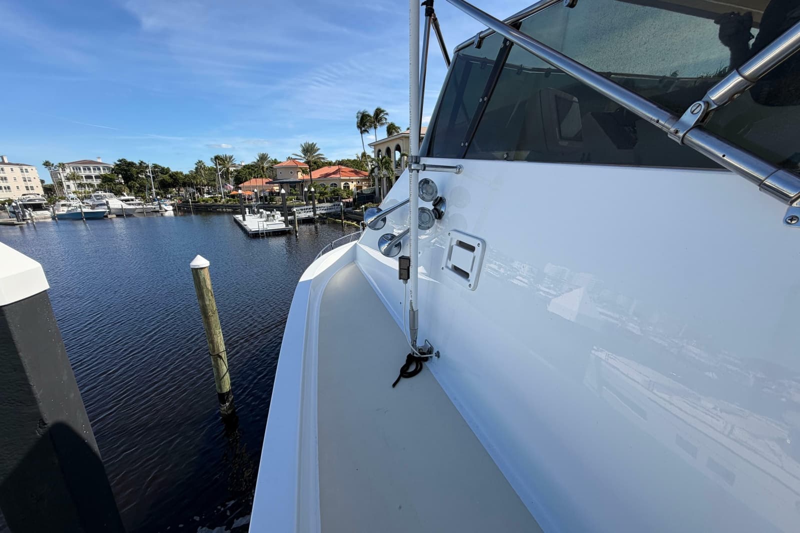 1991 Hatteras 70 Cockpit Motor Yacht - Photo 10