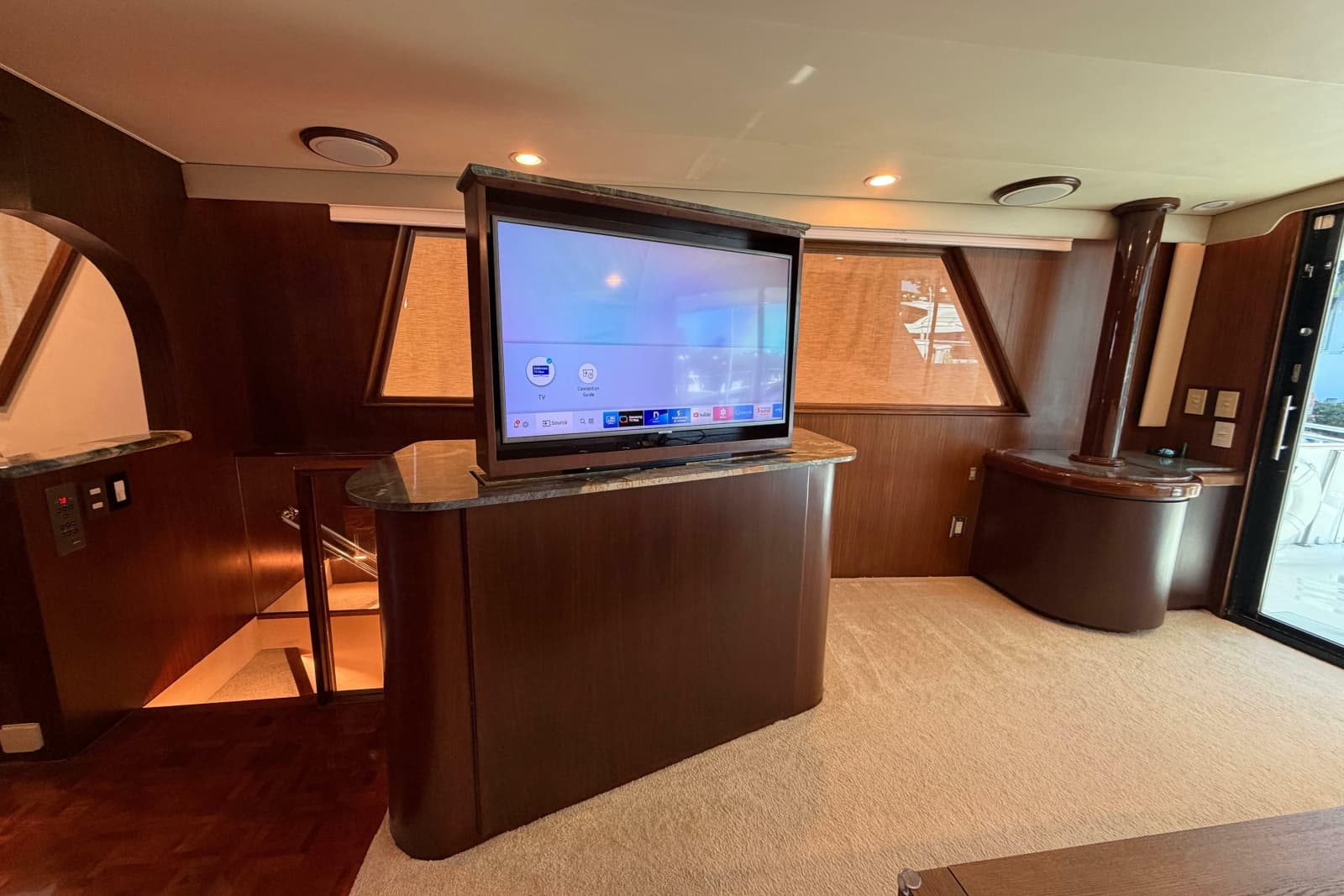 1991 Hatteras 70 Cockpit Motor Yacht - Photo 58