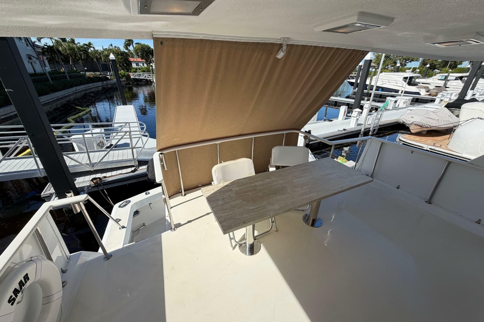 1991 Hatteras 70 Cockpit Motor Yacht - Photo 35