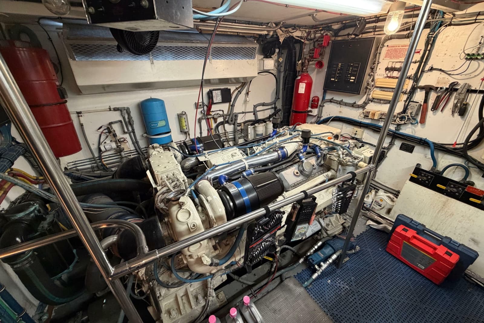1991 Hatteras 70 Cockpit Motor Yacht - Photo 114