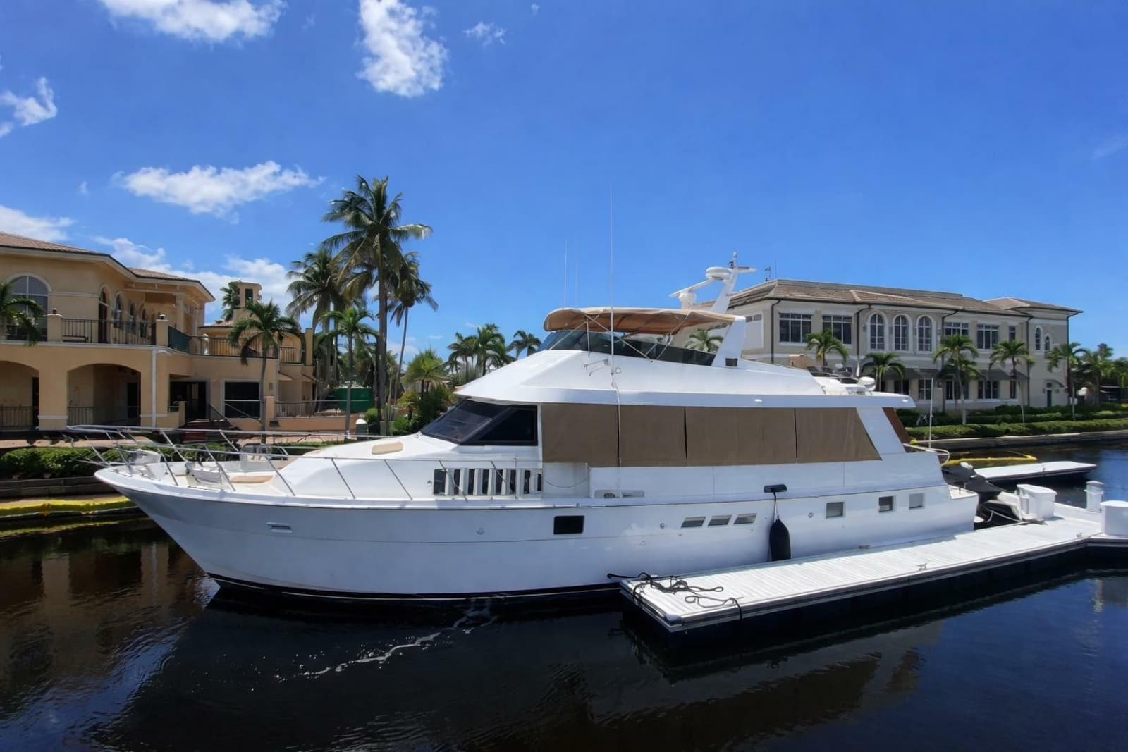 1991 Hatteras 70 Cockpit Motor Yacht - Photo 2