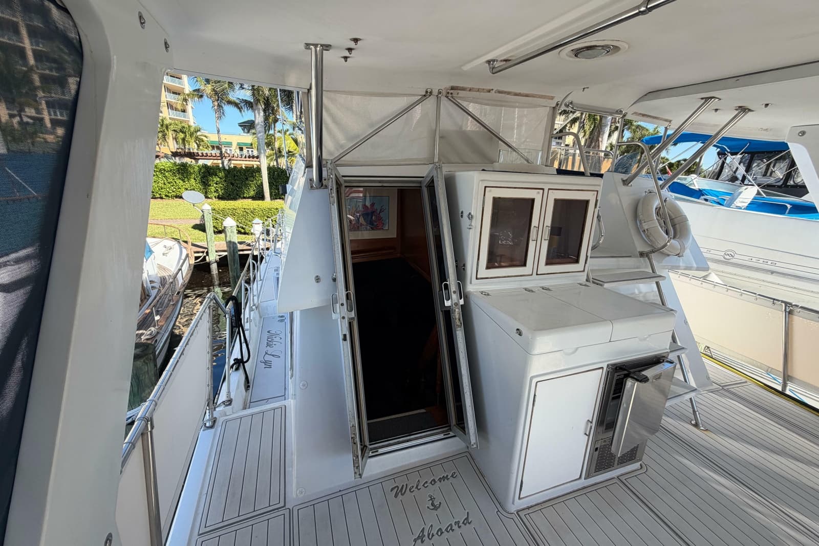 1987 Hi-Star 55 Yacht Fisherman - Photo 9