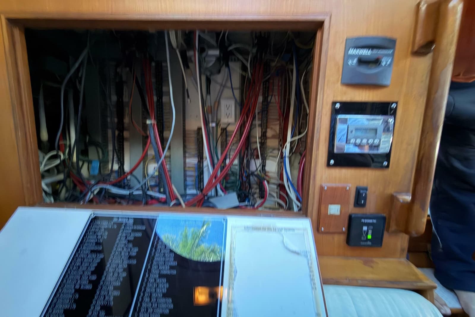 1987 Hi-Star 55 Yacht Fisherman - Photo 33