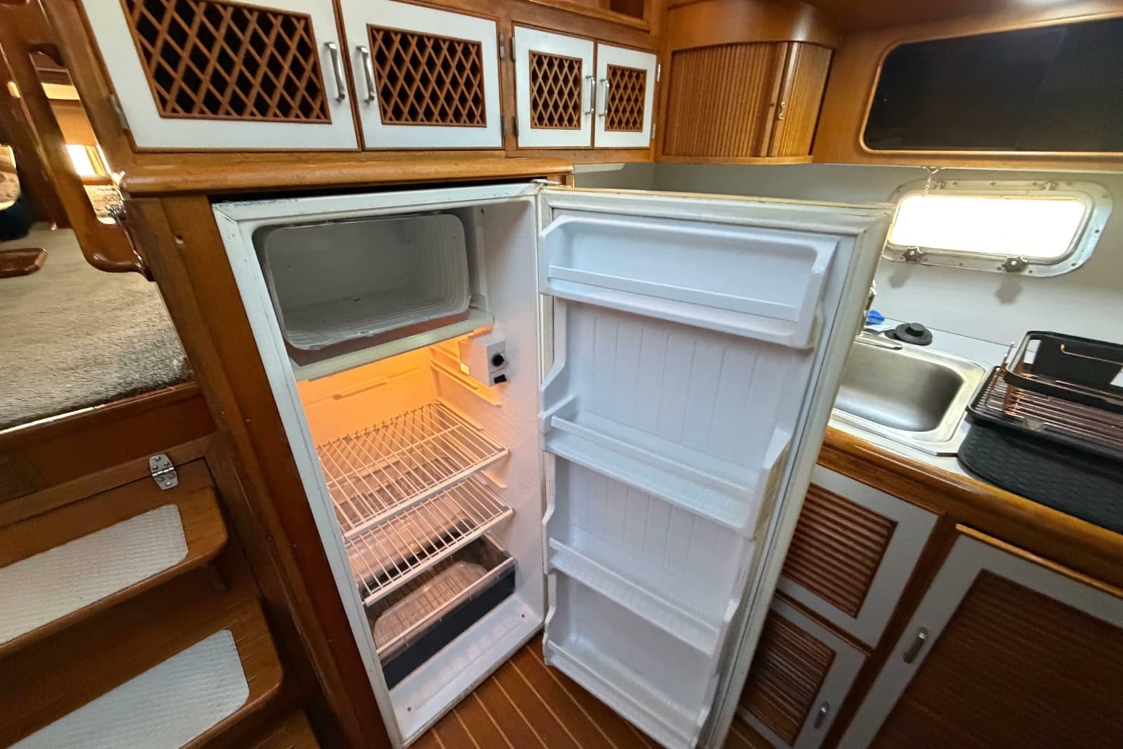 1987 Hi-Star 55 Yacht Fisherman - Photo 35