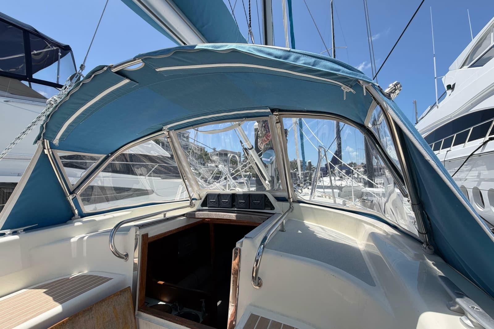 1987 Moody 376 - Photo 18