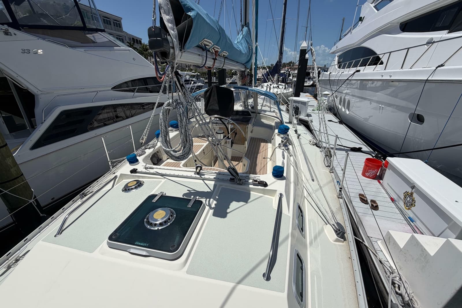 1987 Moody 376 - Photo 11