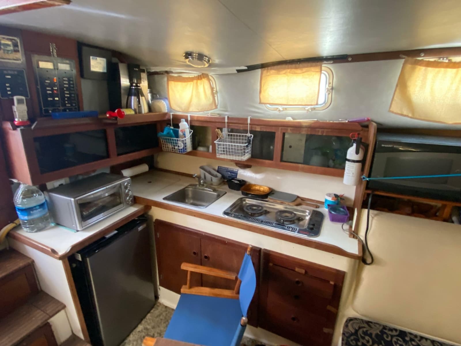 1986 Albin 34 Family Cruiser - Photo 12